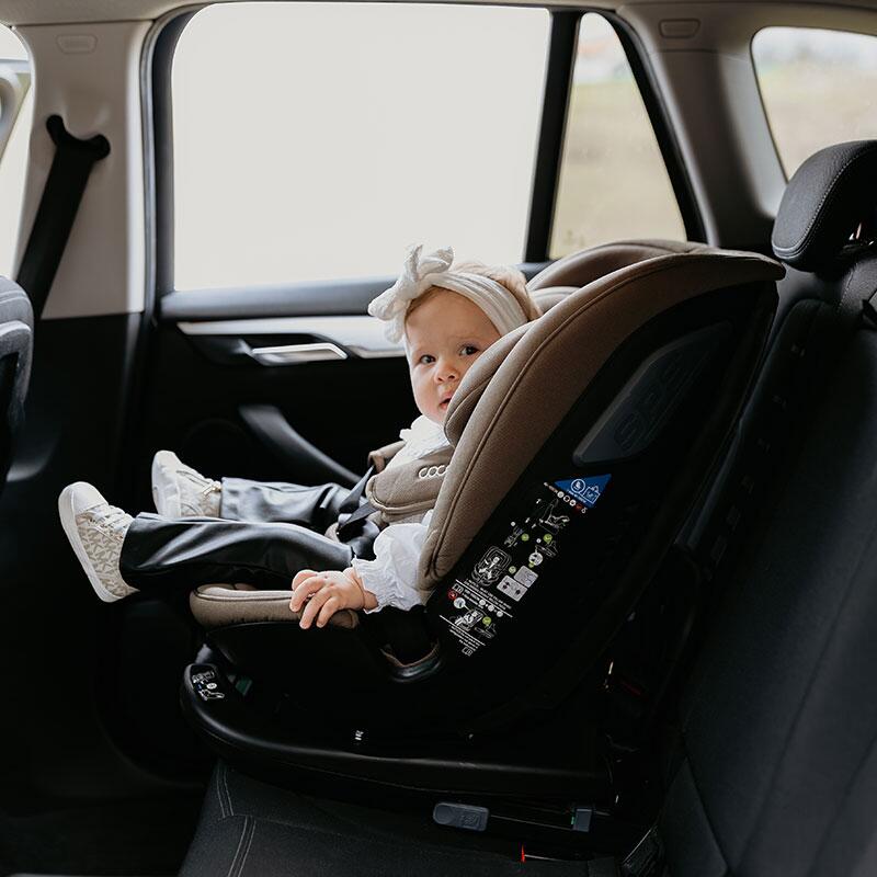 Scaun auto rotativ iSize Coccolle Velsa Jet black - gogobaby.ro