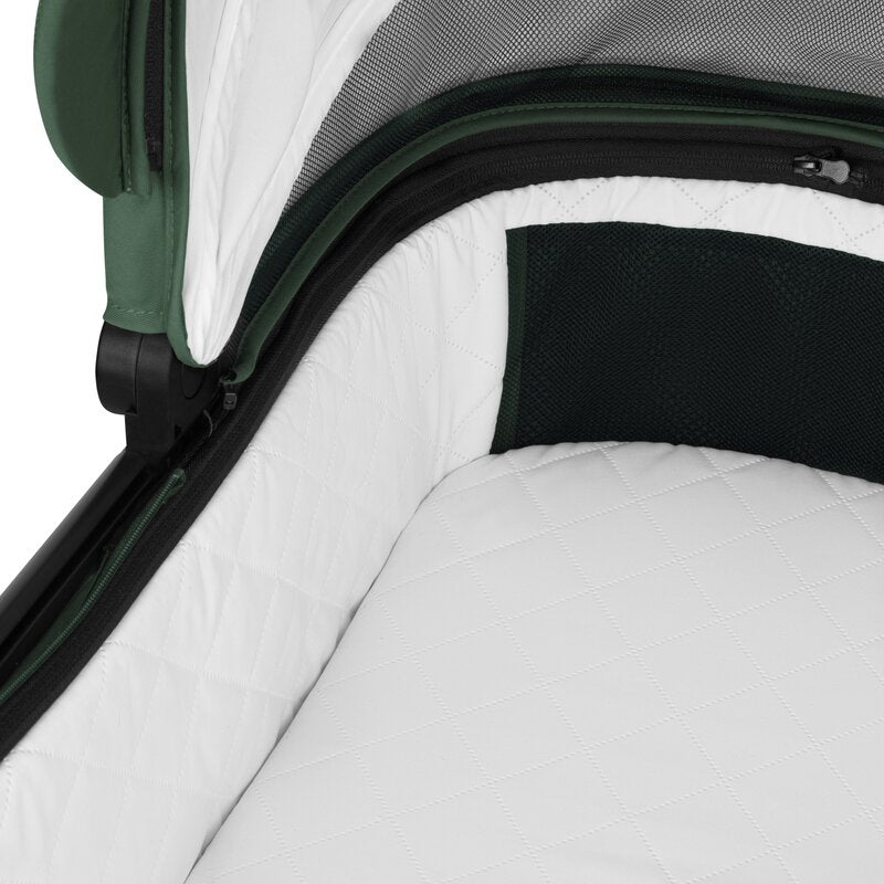 Carucior 2 in 1, Lionelo, Layla, Pana la 22 kg, Cadru aluminiu, Cu landou intarit si salteluta din spuma AirDots, Reversibil, Cu ventilatie 3D, Cu accesorii, EN1888-1, EN1888-2, EN1466, Verde - gogobaby.ro