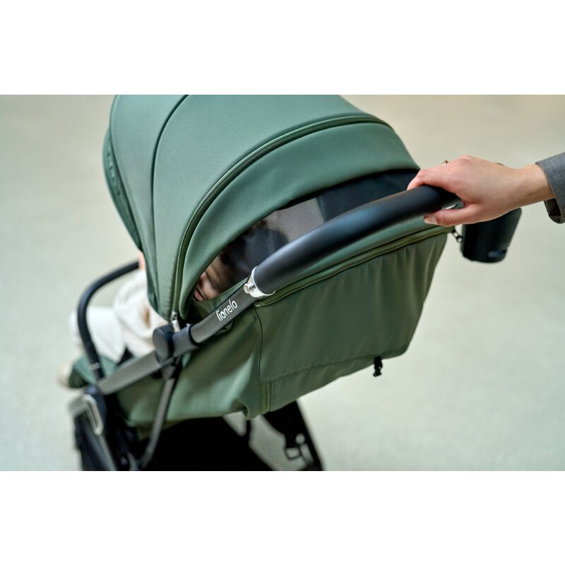 Carucior sport, Lionelo, Bess, Greutate redusa - 7.5 kg, Sustine 22 kg, 6 luni+, Capotina impermeabila, Protectie SPF 50+, Include suport sticla, Pliere cu o singura mana, Compact, Maner pentru transport, Conform cu EN1888-1 si EN1888-2, Gri - gogobaby.ro
