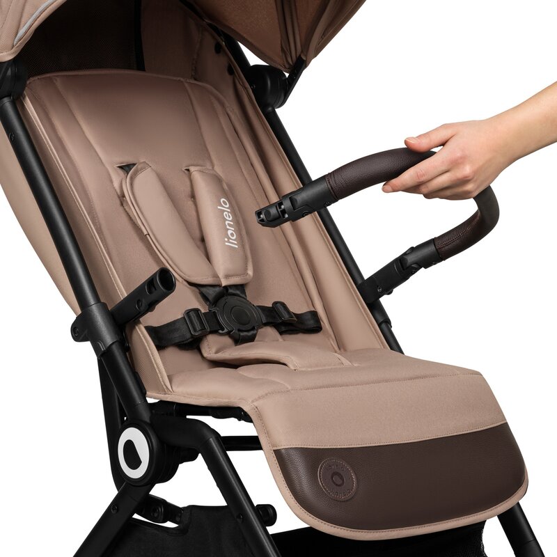Carucior sport, Lionelo, Cloe, Cu accesorii, Cadru din aluminiu, Pana la 22 kg, Usor, Pliere compacta pentru avion, cu o singura mana, Ideal pentru toate tipurile de suprafete, 6 luni+, Bej - gogobaby.ro
