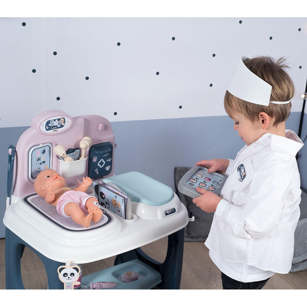 Centru de ingrijire pentru papusi Smoby Baby Care Center cu papusa si accesorii