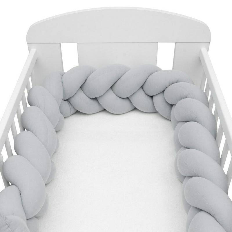 Protectie laterala, New Baby, Pentru patut, Tip Bumper impletit, Din muselina, Din materiale certificate Oeko Tex Standard 100, Lungime 225 cm, Grey - gogobaby.ro