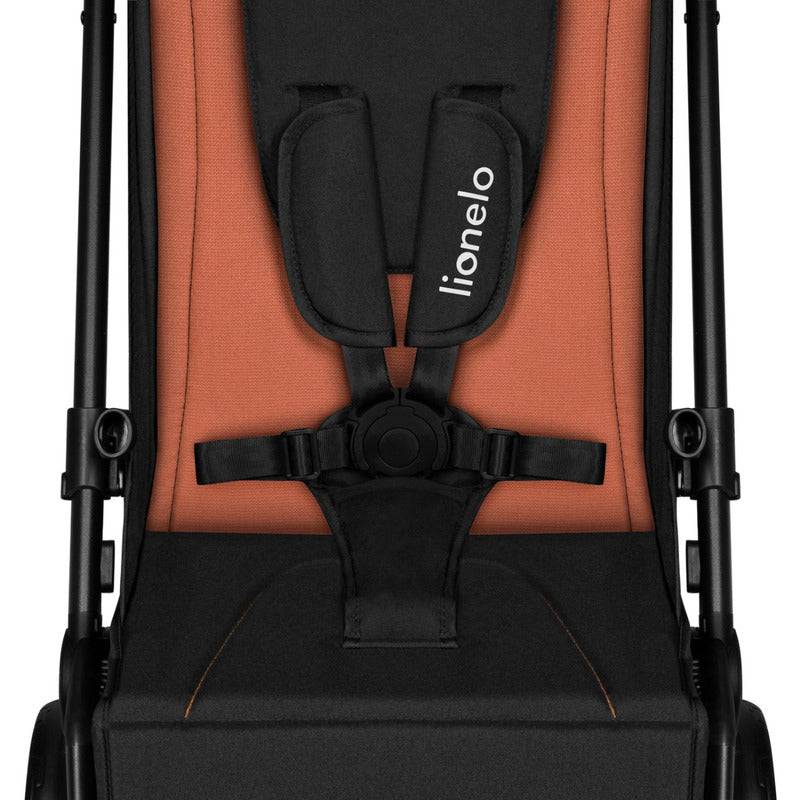 Carucior sport, Lionelo, Cloe, Cu accesorii, Cadru din aluminiu, Pana la 22 kg, Usor, Pliere compacta pentru avion, cu o singura mana, Ideal pentru toate tipurile de suprafete, 6 luni+, Maro - gogobaby.ro