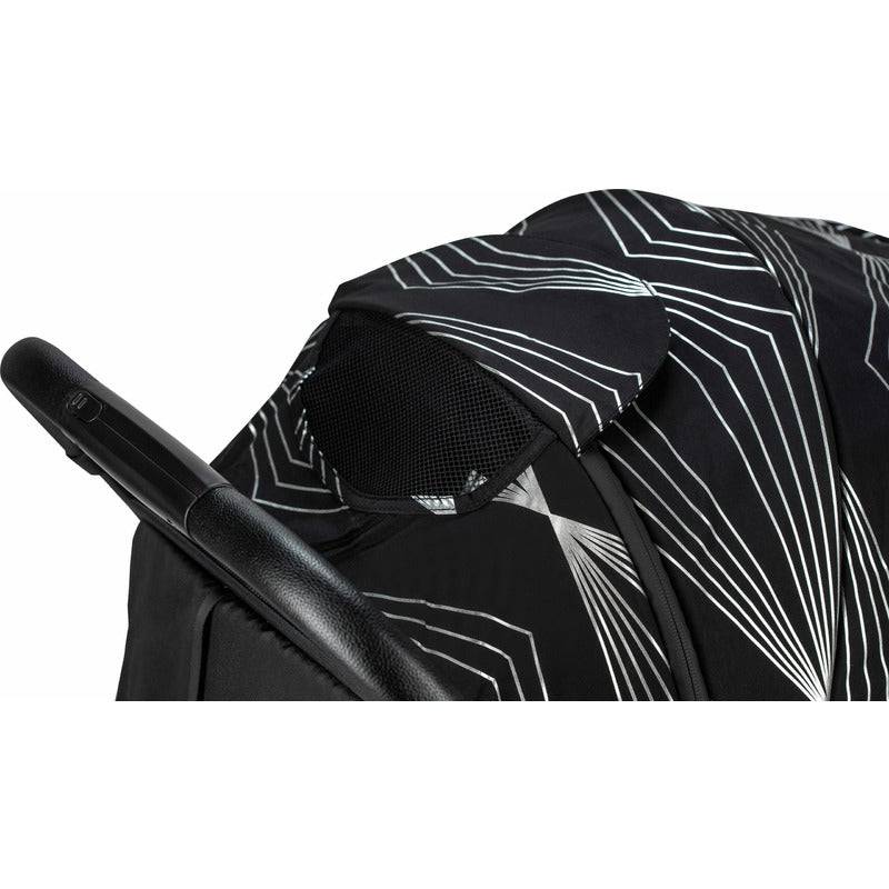 Carucior sport, FreeON, Unique, Pliabil automat, Spatar reglabil, Suport pentru sticla, 6.6 Kg, Conform cu standardul european de securitate EN 1888-2:2018, Silver - gogobaby.ro