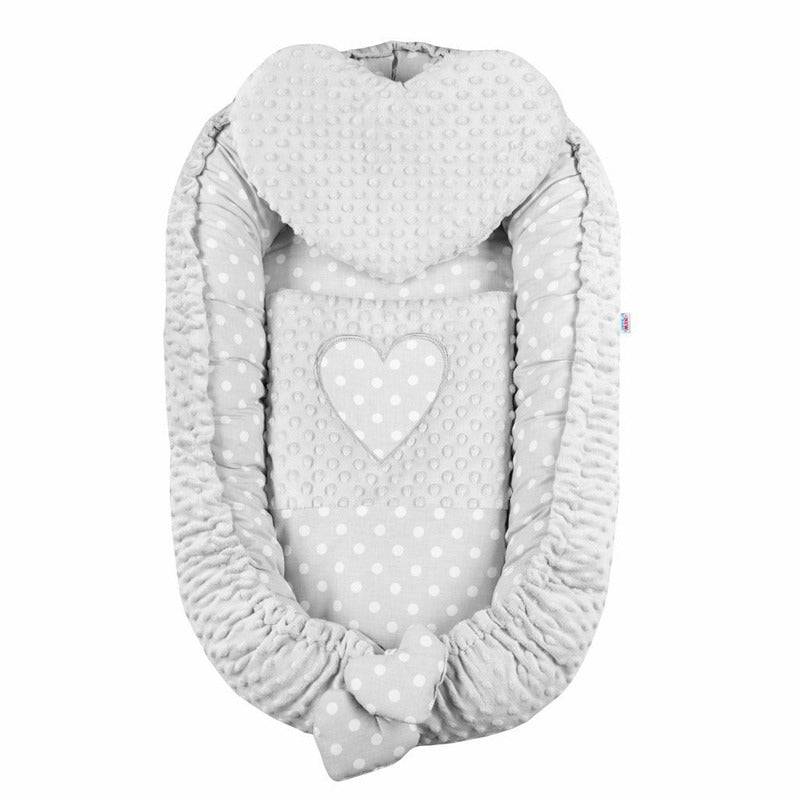 Set 3 piese, New Baby, Luxury, Baby Nest cu doua fete, Cu paturica si pernuta in forma de inima, Minky Heart Grey - gogobaby.ro