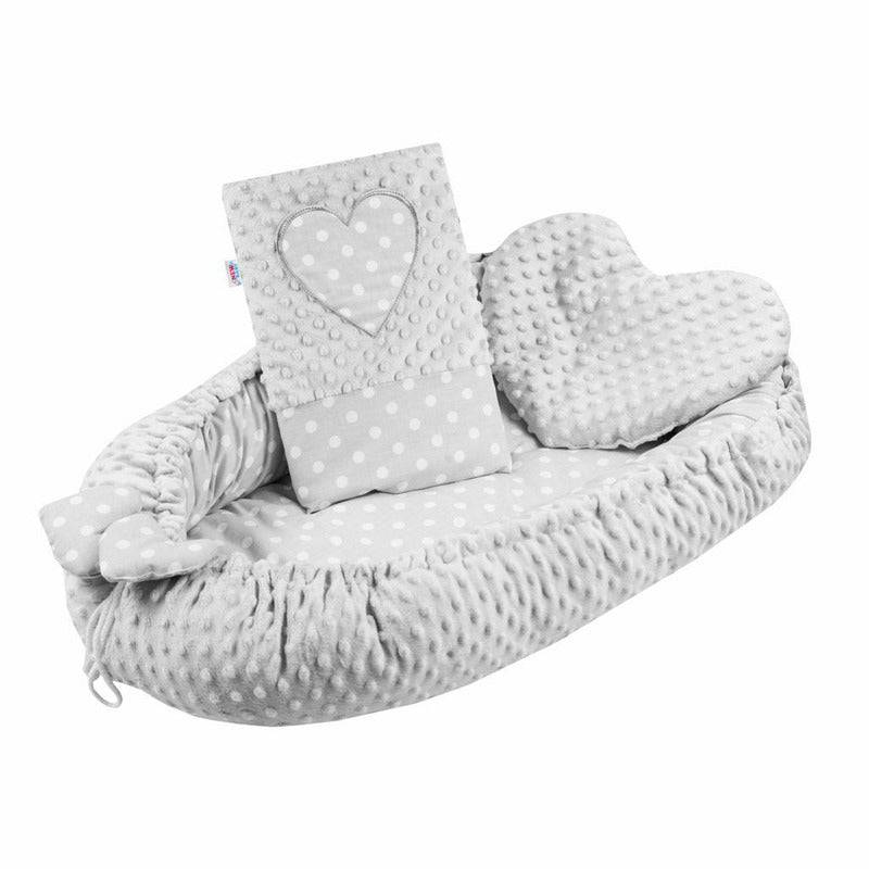 Set 3 piese, New Baby, Luxury, Baby Nest cu doua fete, Cu paturica si pernuta in forma de inima, Minky Heart Grey - gogobaby.ro