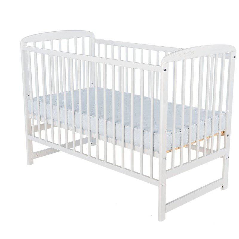 Patut din lemn bebe, 120X60 cm, Din lemn de pin, Stabil si rezistent, Inaltime saltea reglabila pe 3 nivele, Laterala cu 3 bete detasabile, EN716-1, EN716-2, Alb, Babyneeds, Ola + Saltea 12 cm - gogobaby.ro
