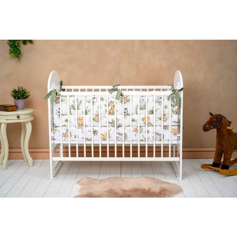 Patut din lemn bebe, 120x60 cm, Cu laterala culisanta, Din lemn de pin, Stabil si rezistent, Inaltime saltea reglabila pe 3 nivele, Laterala cu 3 bete detasabile, EN716-1, EN716-2, Alb, Qmini, Julia II, Elefantel + Saltea 12 cm - gogobaby.ro