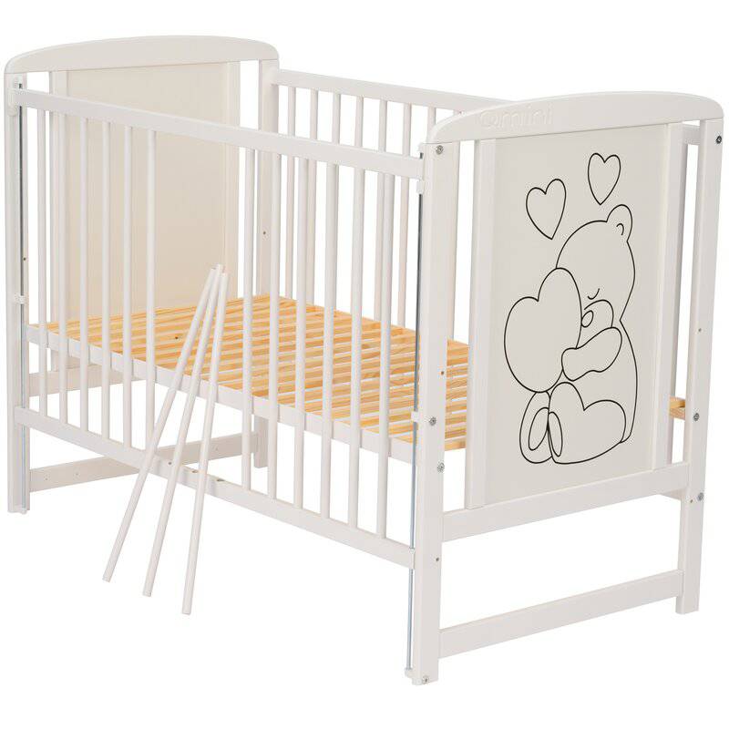 Patut din lemn, 120x60 cm, Cu laterala culisanta, Din lemn de pin si mdf, Stabil si rezistent, Inaltime saltea reglabila pe 3 nivele, Laterala cu 3 bete detasabile, EN716-1, EN716-2, Alb, Qmini, Timmi Heart + Saltea 10 cm - gogobaby.ro