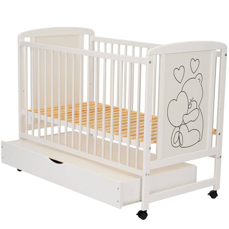 Patut din lemn, 120x60 cm, Cu sertar, Din lemn de pin si mdf, Stabil si rezistent, Inaltime saltea reglabila pe 3 nivele, Laterala cu 3 bete detasabile, EN716-1, EN716-2, Alb, Qmini, Timmi Heart + Saltea 8 cm - gogobaby.ro