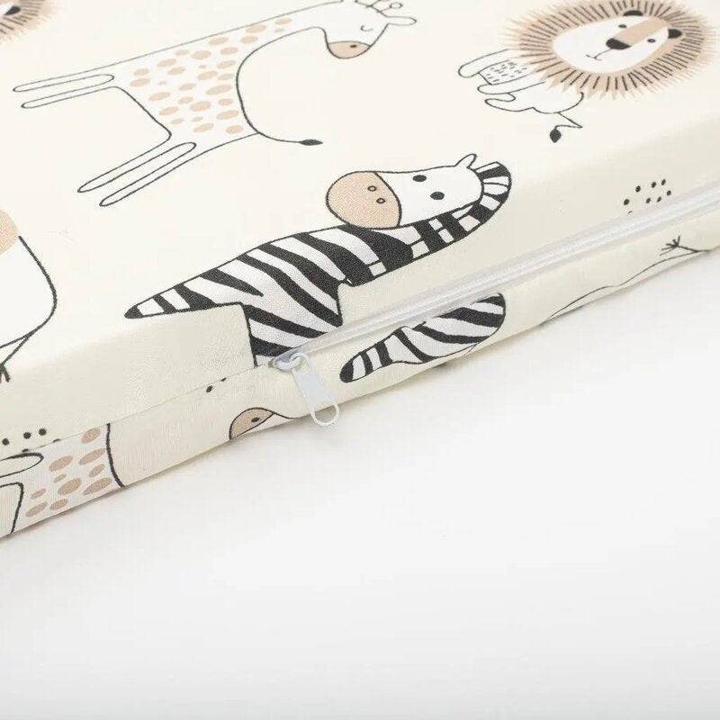 Saltea patut bebe, New Baby, Teddy Bear, Din spuma, Cu husa detasabila, 120x60x5 cm, 0 luni+, Multicolor - gogobaby.ro