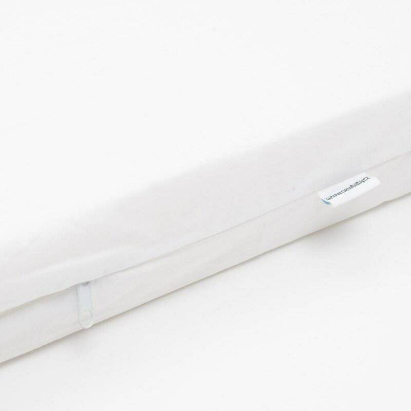Saltea pentru patut, New Baby, Standard, 120x60x7 cm, Cu Aloe Vera, Compozitie Spuma-Cocos, Hipoalergenica si antibacteriana, Cu husa detasabila, Alb - gogobaby.ro