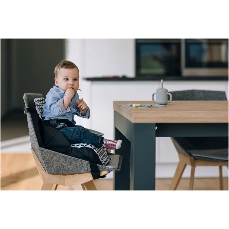 Inaltator scaun masa, FreeON, Fold and Go, Portabil 2 in 1, Conform cu standardele europene EN16120, EN71-3:2021, Black and White - gogobaby.ro