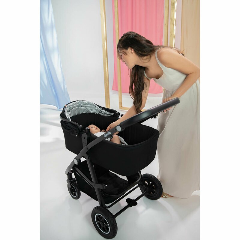 Carucior 3 in 1, Lionelo, Bianka, Transformabil, Cadru aluminiu, Cu landou si salteluta moale, Cu scoica auto testata ADAC, Cu multiple accesorii, Sustine 22 kg, 0 luni+, EN1466:2014+AC:2015, EN1888, Negru - gogobaby.ro