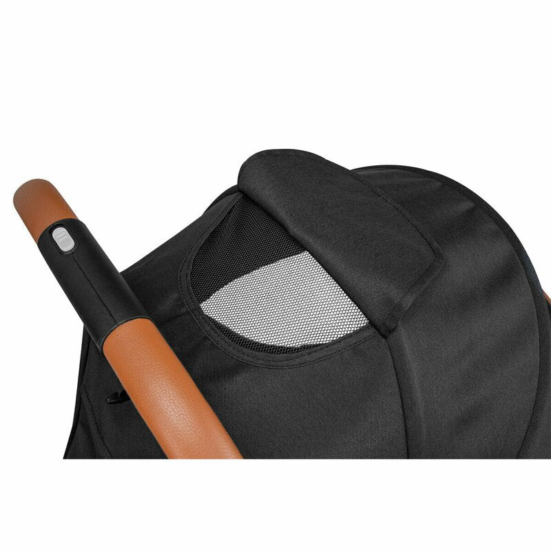 Carucior sport, Lionelo, Julie One, De la nastere, Greutate redusa, Cu accesorii, Cadru din aluminiu, 0-22 kg, Pliere compacta pentru avion, Conform cu standardele europene de securitate EN1888-1 si EN1888-2, Negru