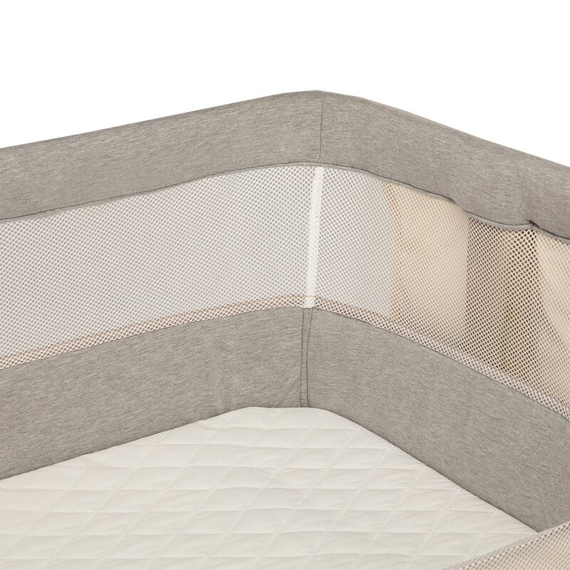 Patut co-sleeper, Lionelo, Leonie, Cu sistem de leganare, Cu setare unghiulara, Reglabil in 5 pozitii pe inaltime, Conform cu standardele europeane de securitate EN1130 si EN16890, Beige Sand - gogobaby.ro