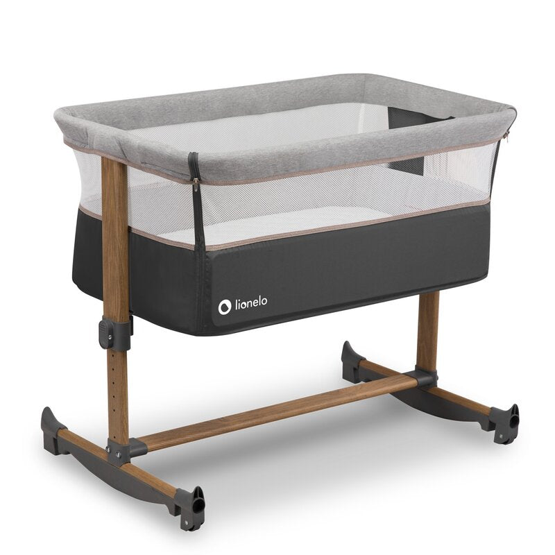 Patut co-sleeper, Lionelo, Leonie, Cu sistem de leganare, Cu setare unghiulara, Reglabil in 5 pozitii pe inaltime, Conform cu standardele europeane de securitate EN1130 si EN16890, Grey Stone - gogobaby.ro