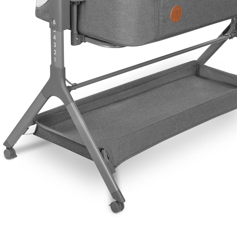 Patut co-sleeper, Lionelo, Leonie, Plus, Pliabil, Cu sistem de leganare, Cu setare unghiulara, Reglabil in 6 pozitii pe inaltime, Conform cu standardele europeane de securitate EN1130 si EN16890, Gri - gogobaby.ro