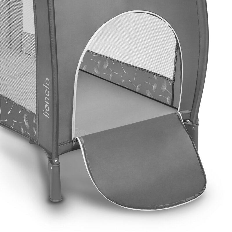 Patut pliant, Lionelo, Sven Plus, 120x60 cm, Cu doua nivele, Cu arcada jucarii, masuta de infasat, vibratii, melodii, conform cu standardele europeane de securitate EN716 si EN12221, Grey