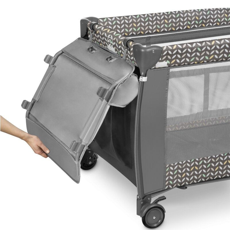 Patut pliant, Lionelo, Sven Plus, 120x60 cm, Cu doua nivele, Cu arcada jucarii, masuta de infasat, vibratii, melodii conform cu standardele europeane de securitate EN716 si EN12221, Grey Scandi - gogobaby.ro