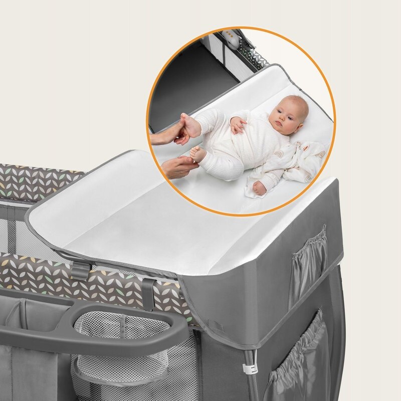 Patut pliant, Lionelo, Sven Plus, 120x60 cm, Cu doua nivele, Cu arcada jucarii, masuta de infasat, vibratii, melodii conform cu standardele europeane de securitate EN716 si EN12221, Grey Scandi - gogobaby.ro