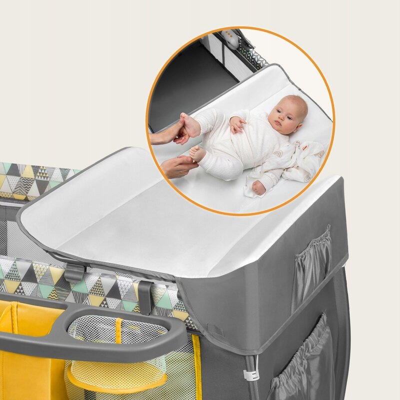 Patut pliant, Lionelo, Sven Plus, 120x60 cm, Cu doua nivele, Cu arcada jucarii, masuta de infasat vibratii, melodii, conform cu standardele europeane de securitate EN716 si EN12221, Yellow Scandi