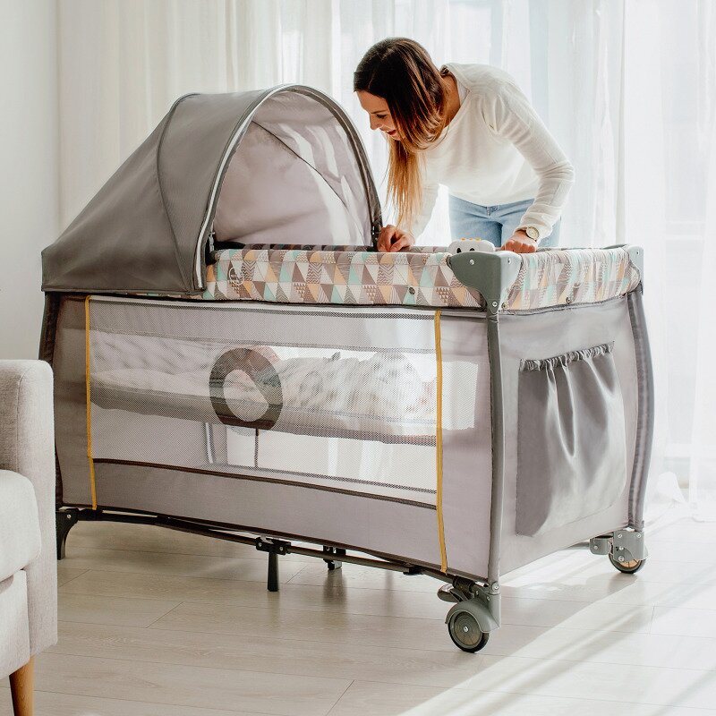 Patut pliant, Lionelo, Sven Plus, 120x60 cm, Cu doua nivele, Cu arcada jucarii, masuta de infasat, vibratii, melodii, conform cu standardele europeane de securitate EN716 si EN12221, Blue Navy - gogobaby.ro