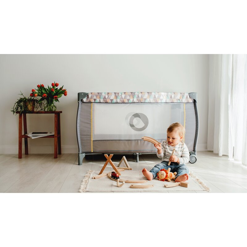 Patut pliant, Lionelo, Sven Plus, 120x60 cm, Cu doua nivele, Cu arcada jucarii, masuta de infasat, vibratii, melodii, conform cu standardele europeane de securitate EN716 si EN12221, Blue Navy - gogobaby.ro
