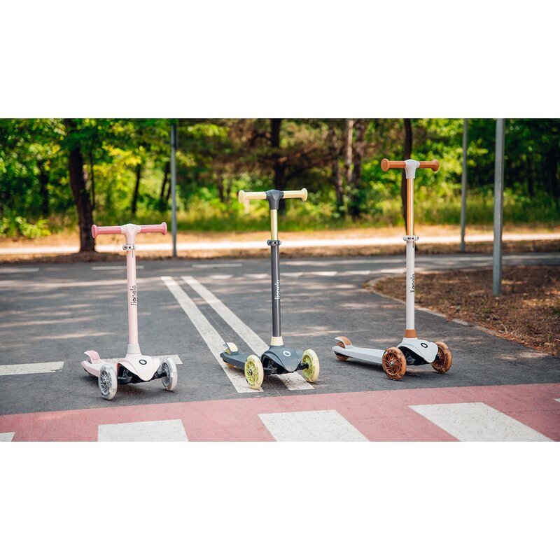 Trotineta, Lionelo, Jessy, Ultrapliabila, Pana la 50 Kg, Cu design ergonomic, Cu lumini LED, 56 x 26 x 67-82 cm, 3 ani+, Verde