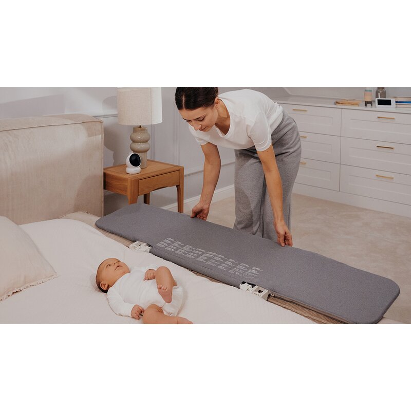 Bariera de protectie pentru pat, Lionelo, Lora XL, Pliabila, Sistem de blocare StandSafe, Geanta de transport inclusa, 150x46 cm, Conform cu BS 7972:2001+A1:2009, Bej - gogobaby.ro
