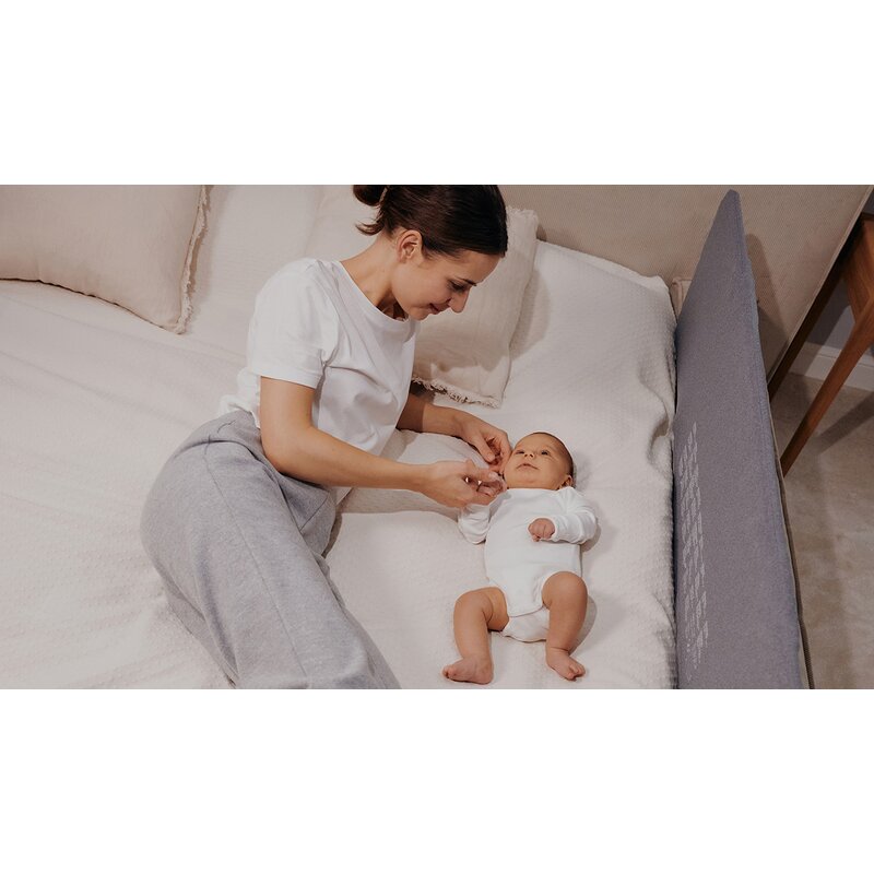 Bariera de protectie pentru pat, Lionelo, Lora XL, Pliabila, Sistem de blocare StandSafe, Geanta de transport inclusa, 150x46 cm, Conform cu BS 7972:2001+A1:2009, Bej - gogobaby.ro