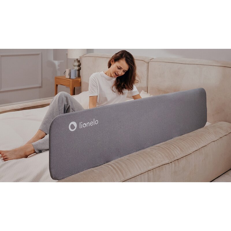 Bariera de protectie pentru pat, Lionelo, Lora XL, Pliabila, Sistem de blocare StandSafe, Geanta de transport inclusa, 150x46 cm, Conform cu BS 7972:2001+A1:2009, Bej - gogobaby.ro