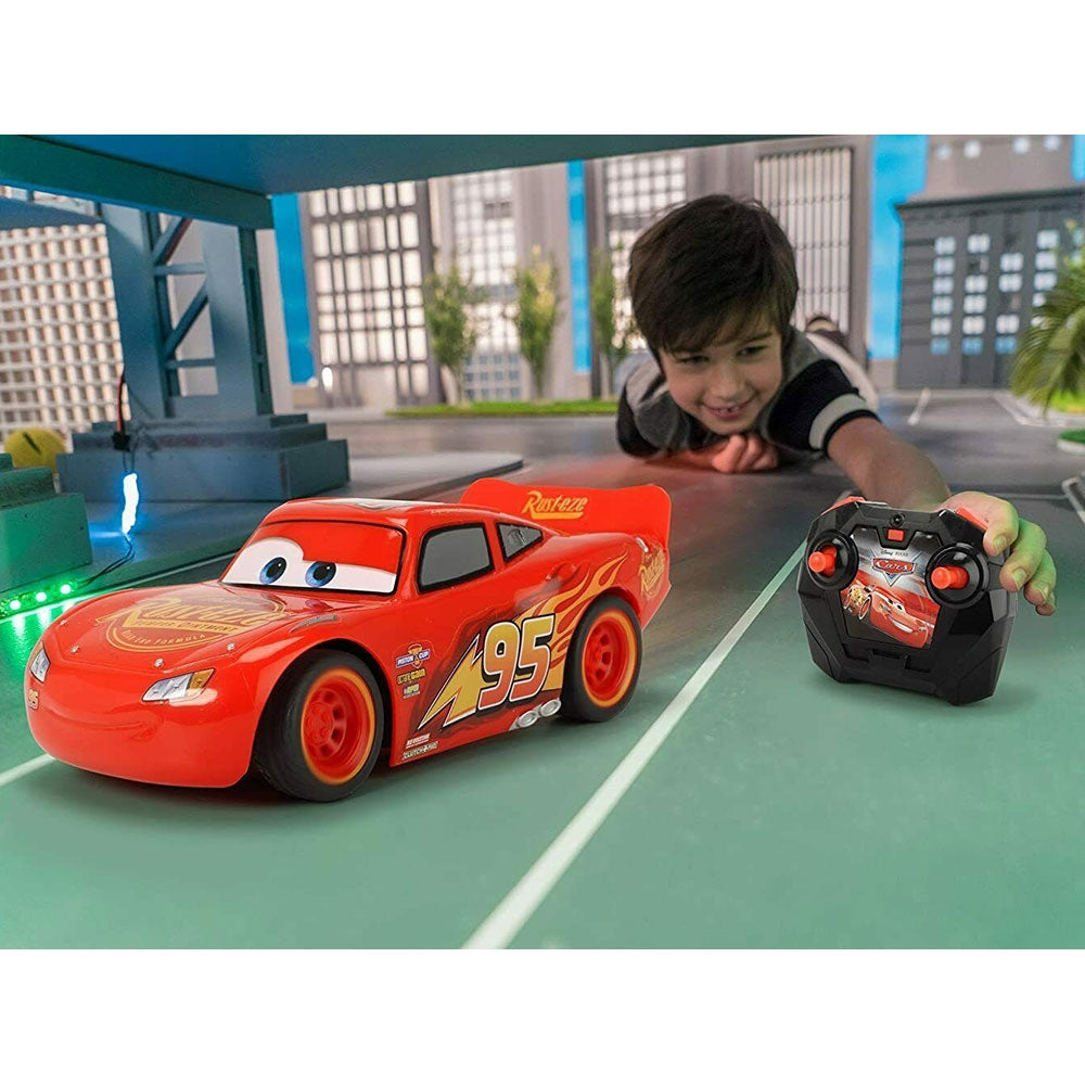 Masina Dickie Toys Cars 3 Turbo Racer Lightning McQueen cu telecomanda - gogobaby.ro
