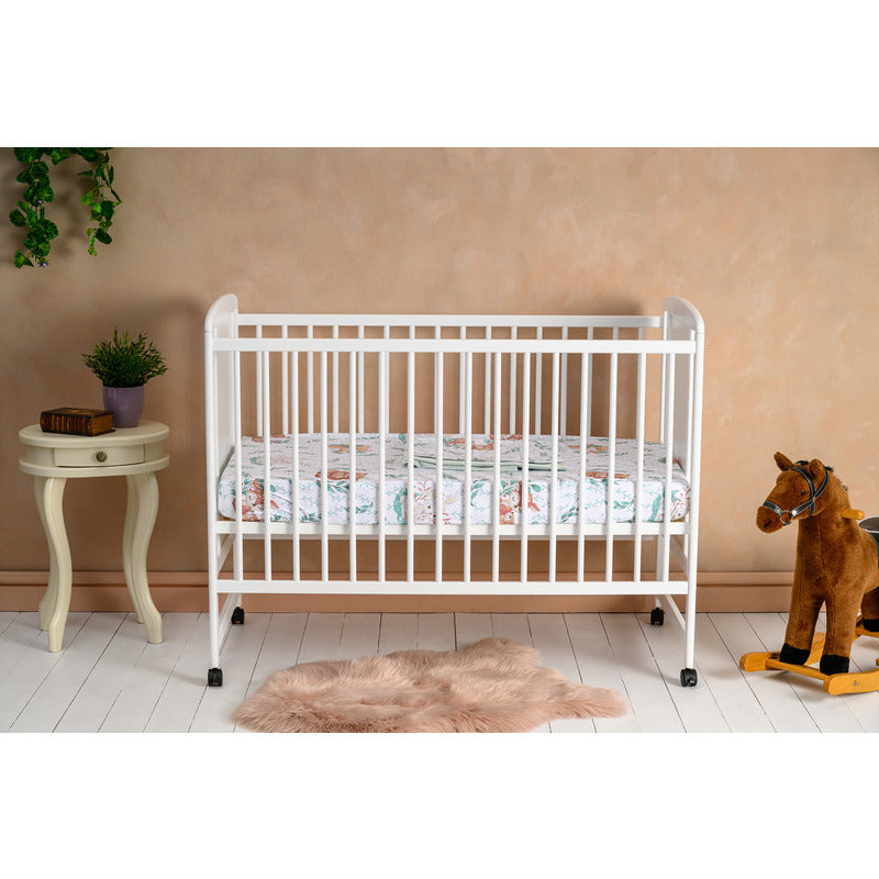Patut din lemn bebe, 120x60 cm, Din lemn de pin si mdf, Stabil si rezistent, Inaltime saltea reglabila pe 3 nivele, Laterala cu 3 bete detasabile, EN716-1, EN716-2, Alb, Qmini, Timmi Elephant + Saltea 8 cm