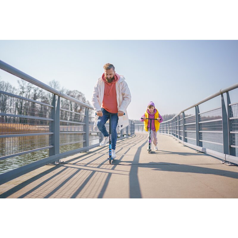 Trotineta, Lionelo, Whizz, Pentru Acrobatii, Rulmenti ABEC-9, Sistemul de compresie IHC 9, 20 - 100 kg, Conform cu standardul european de securitate EN14619, Galben/Negru - gogobaby.ro