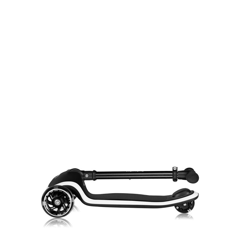 Trotineta pentru copii, Lionelo, Mey, Ultrapliabila, Cu lumini si cosulet, Maner ajustabil pe inaltime, 3 ani+, Pana la 50 Kg, Ultra usor, 2.8 kg, Conform cu standardul EN71-1/2/3, Certificata Intertek, Negru - gogobaby.ro