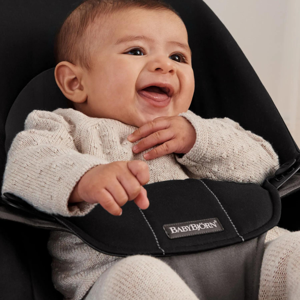 BabyBjorn - Balansoarul Balance Soft Black/Dark Gray, Tesatura - gogobaby.ro