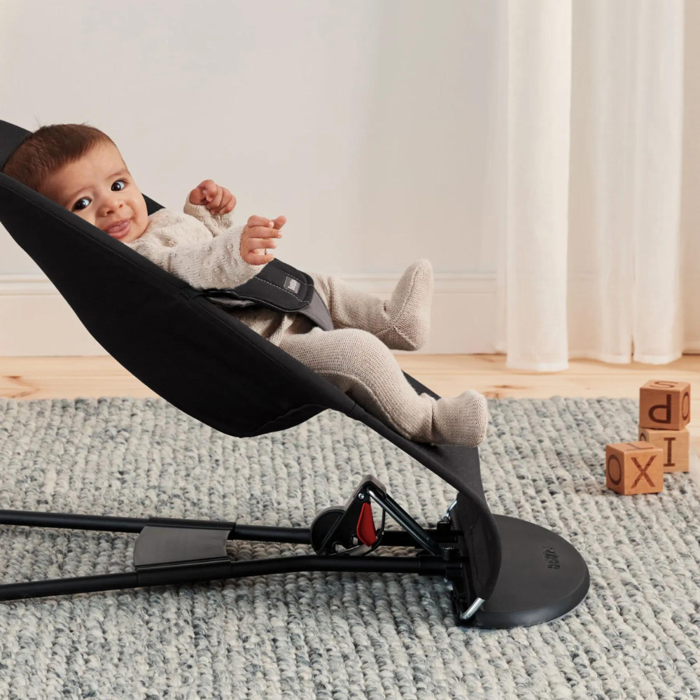 BabyBjorn - Balansoarul Balance Soft Black/Dark Gray, Tesatura - gogobaby.ro