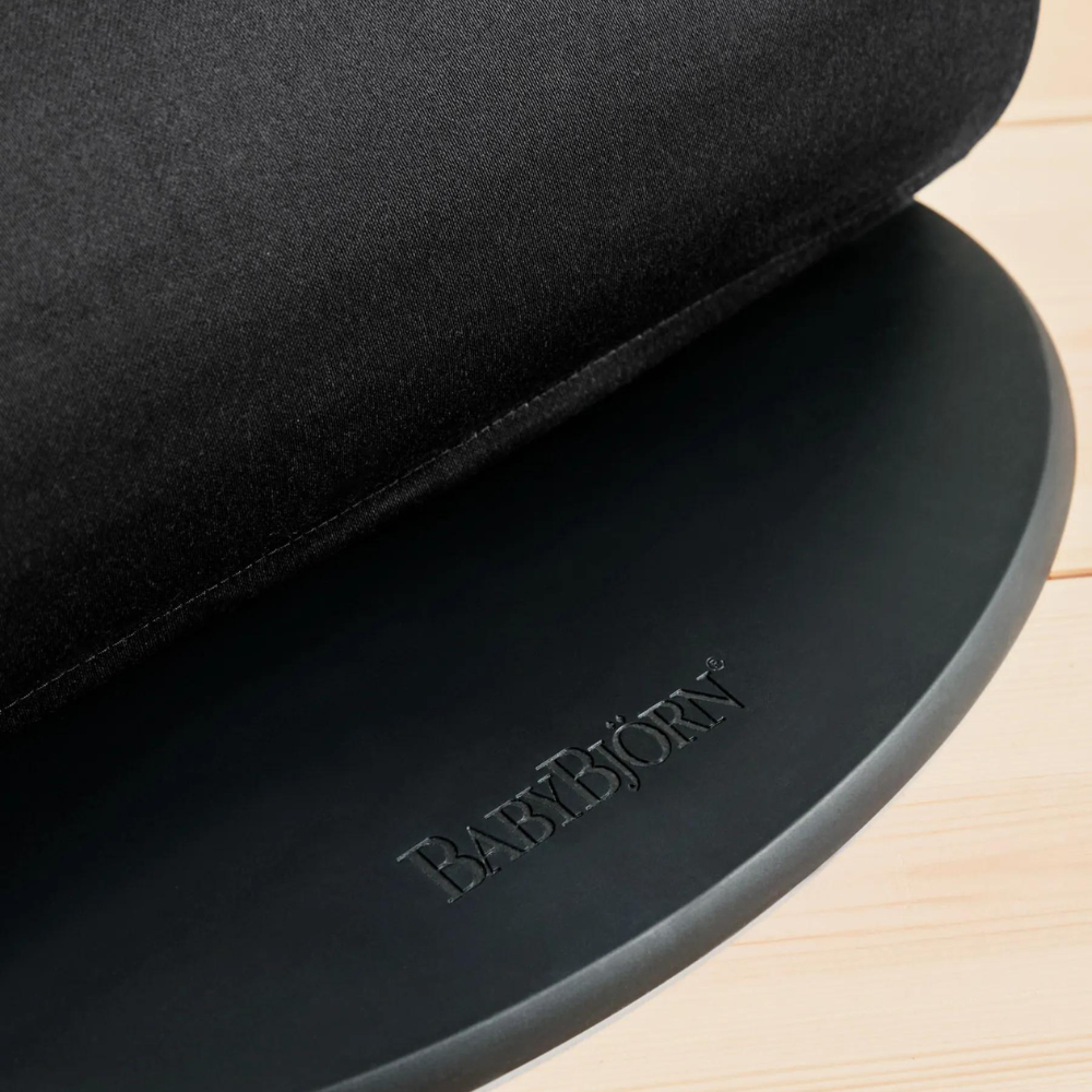 BabyBjorn - Balansoarul Balance Soft Black/Dark Gray, Tesatura - gogobaby.ro