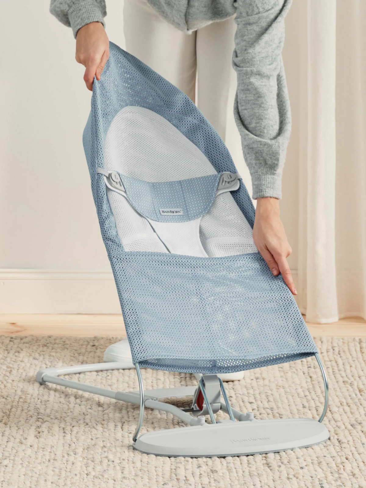 Baby Bjorn - Balansoar Balance Soft, Sky Blue/White, Mesh - gogobaby.ro