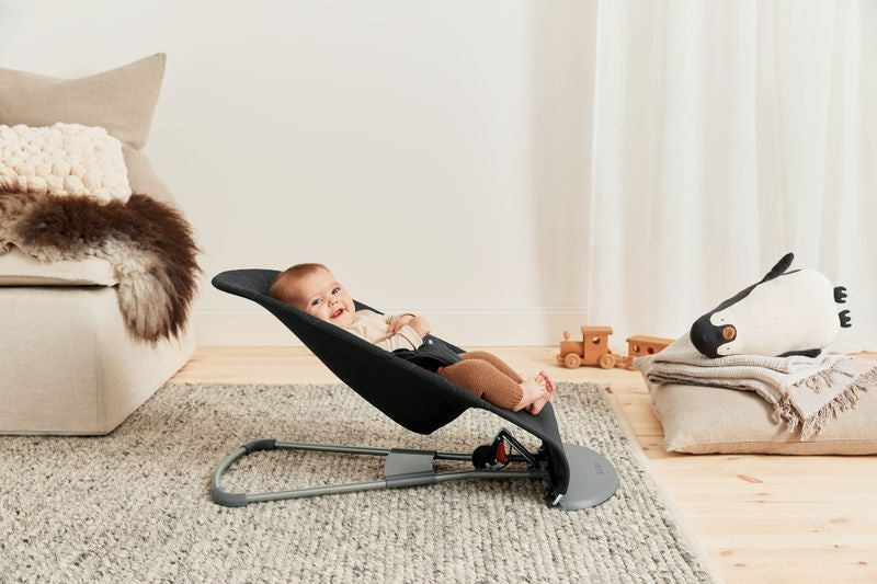 BabyBjorn - Balansoar Bliss Black din tesatura matlasata cu aspect Clasic