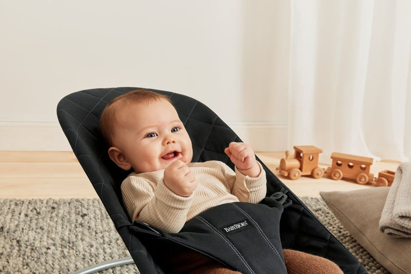 BabyBjorn - Balansoar Bliss Black din tesatura matlasata cu aspect Clasic