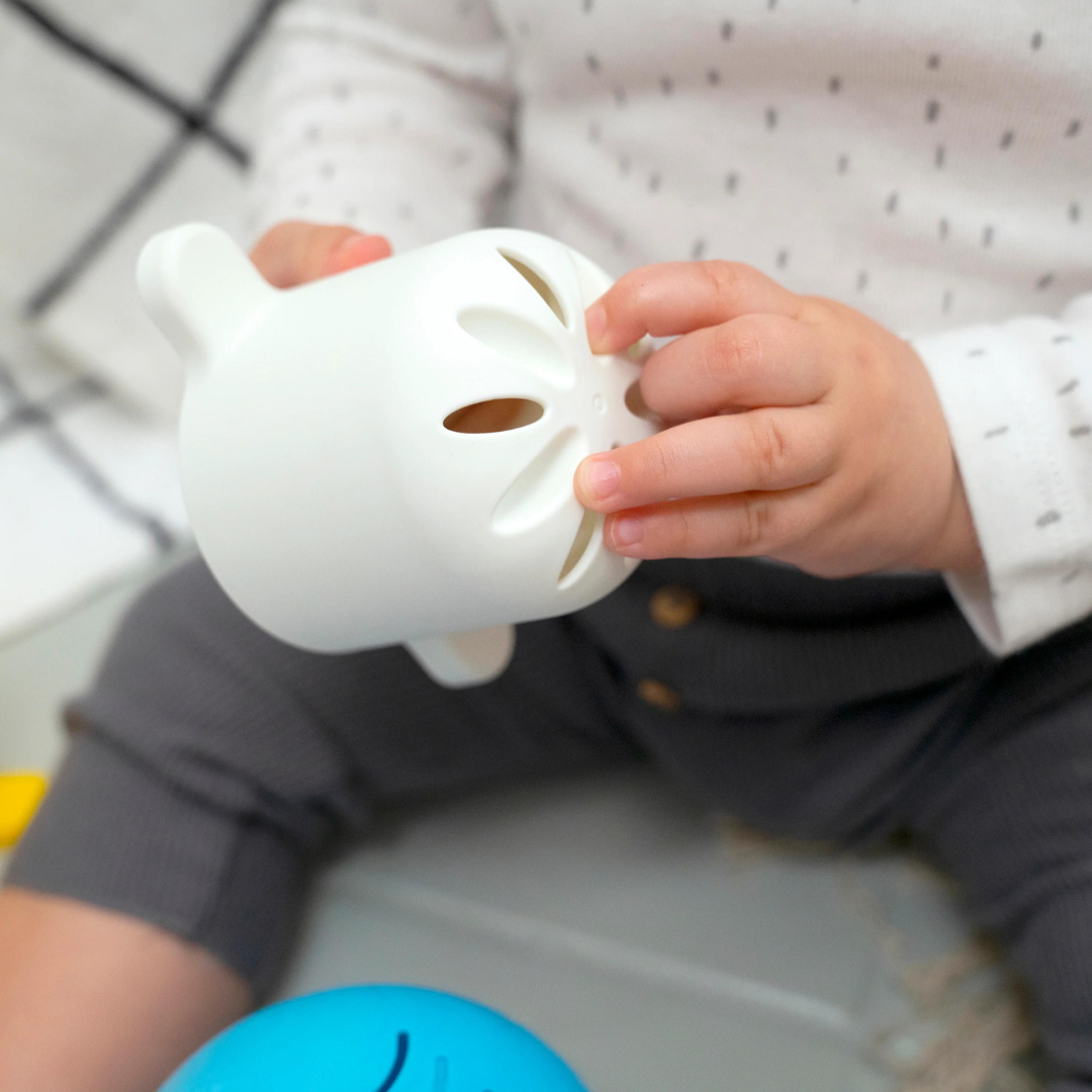Baby Einstein - Set de pahare senzoriale pentru stivuire si scurgere, 
