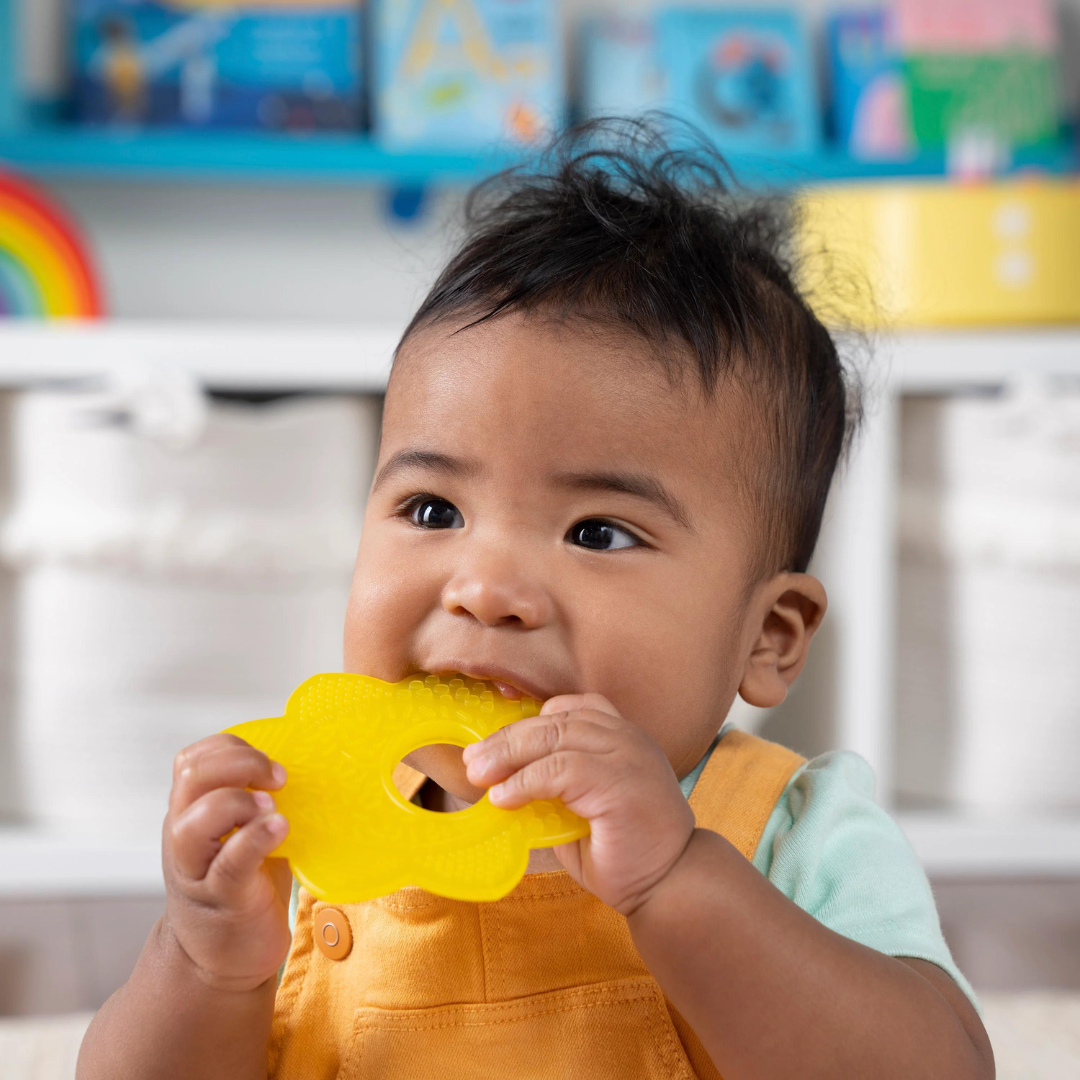Bright Starts - Set cadou 8 buc dintitori usor de prins “Teeth Relief” - gogobaby.ro