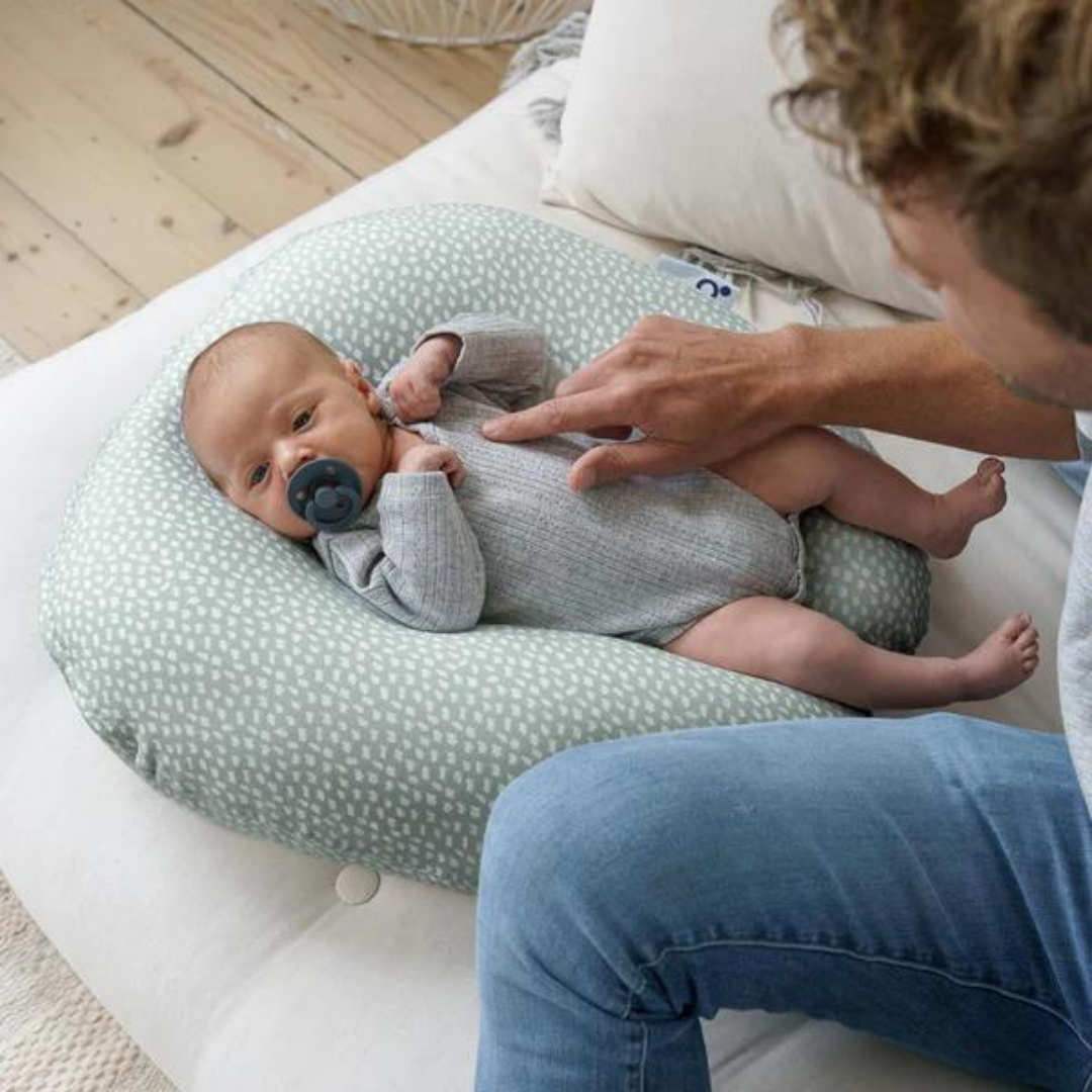 Doomoo - Perna pentru alaptat 2 in 1 Softy Cloudy kaki - gogobaby.ro