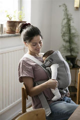 BabyBjorn - Marsupiu anatomic Mini, cu pozitii multiple de purtare, Light Grey, 3D Jersey