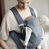 BabyBjorn - Marsupiu anatomic Mini, cu pozitii multiple de purtare, Dark Grey, 3D Jersey