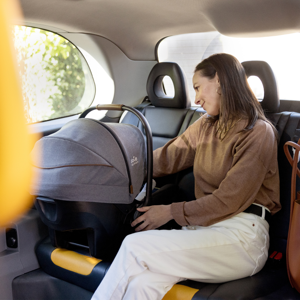 Joie - Scoica auto cu ISOFIX integrat Sprint Signature Eclipse, nastere - 75 cm, testata inclusiv la impact lateral, conform ECE R129 si testata ADAC