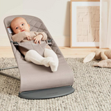 BabyBjorn - Balansoar Bliss Sand Grey din tesatura matlasata cu aspect Clasic
