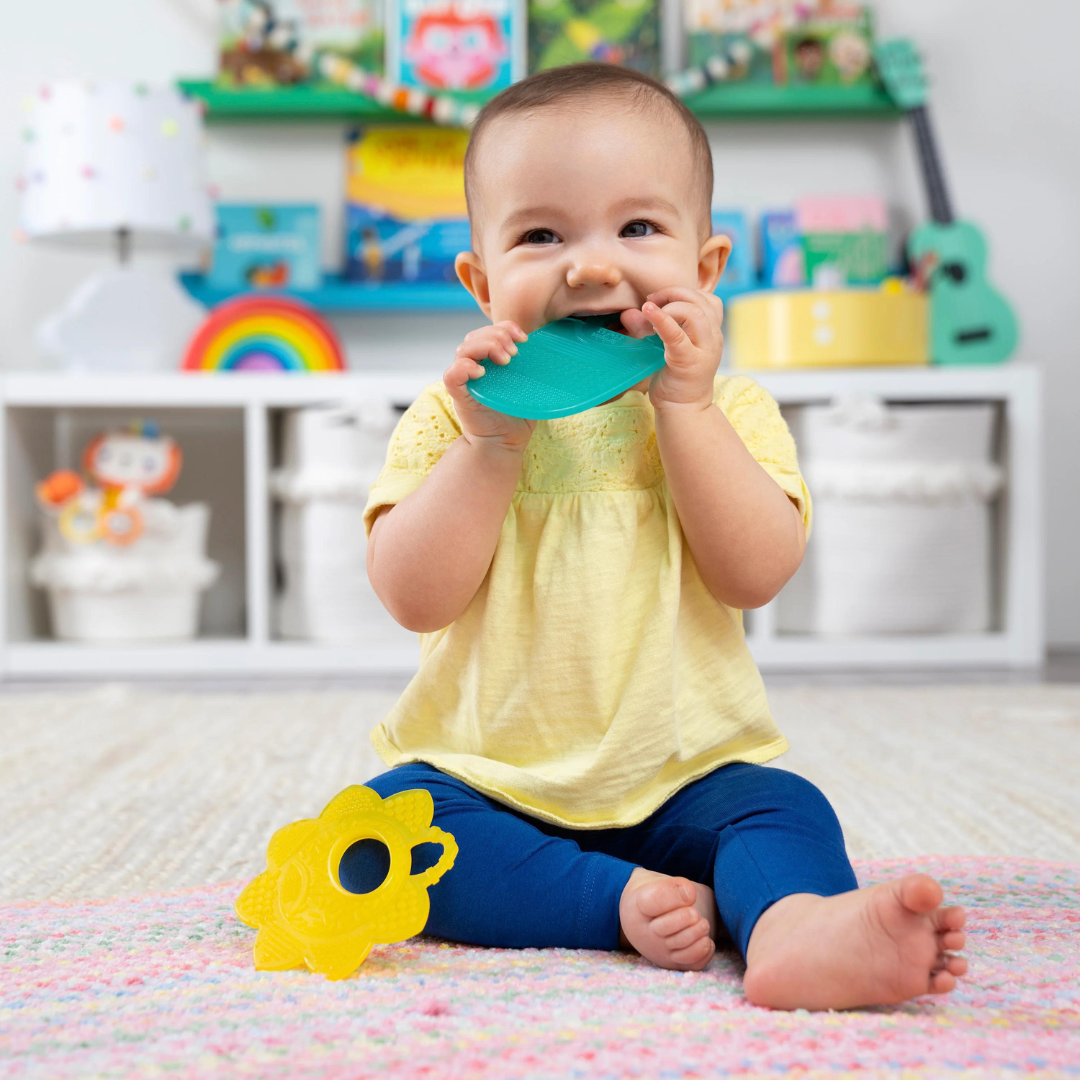 Bright Starts - Set cadou 8 buc dintitori usor de prins “Teeth Relief” - gogobaby.ro